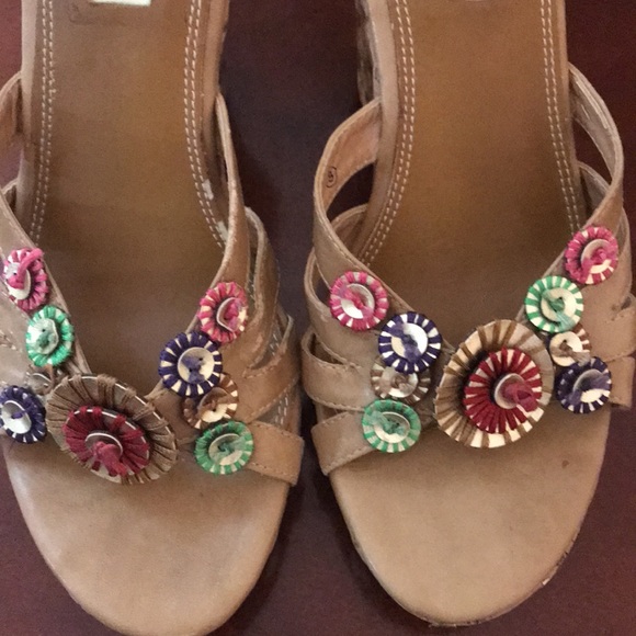 Shoes - Picture 3 of 10